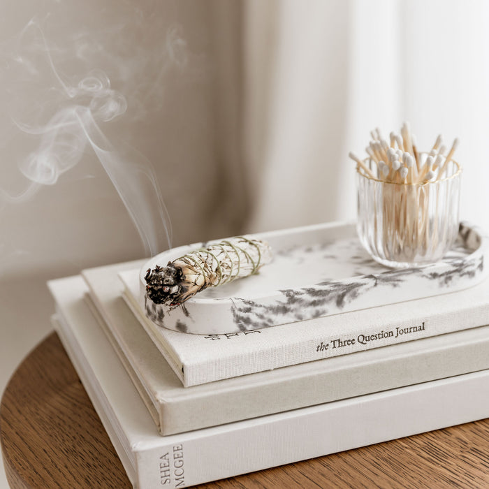 Black + white tray
