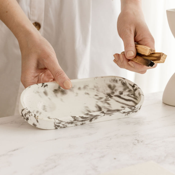 Black + white tray