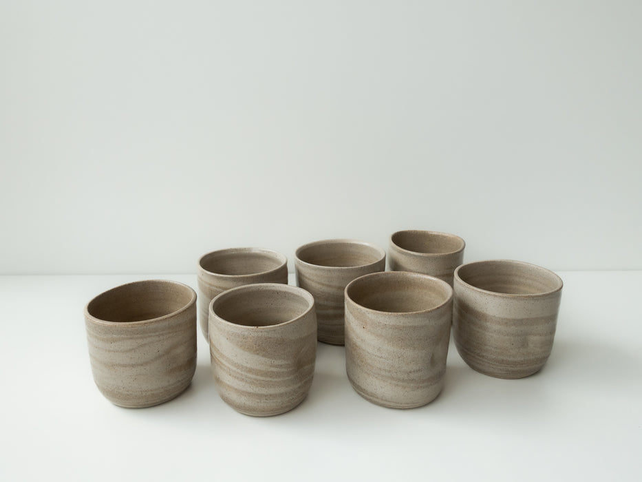 Thumb mug