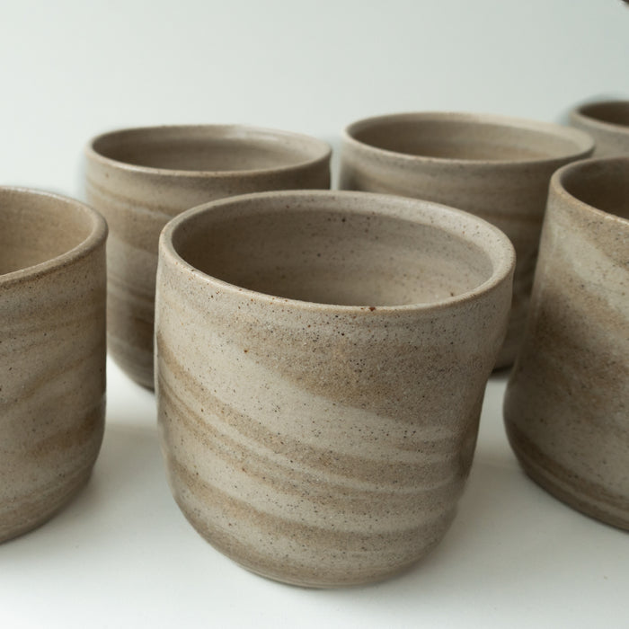 Thumb mug