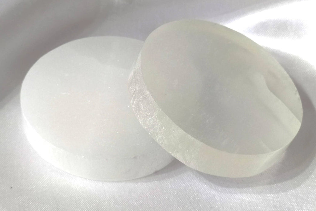 Selenite charging plate